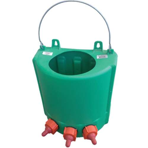 Green lamb feeder with 3 nipples