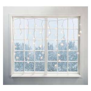 RETLUX RXL 445 LED Vorhanglichter, 320 warmweiße LEDs, an einem Fenster hängend - Lichterketten