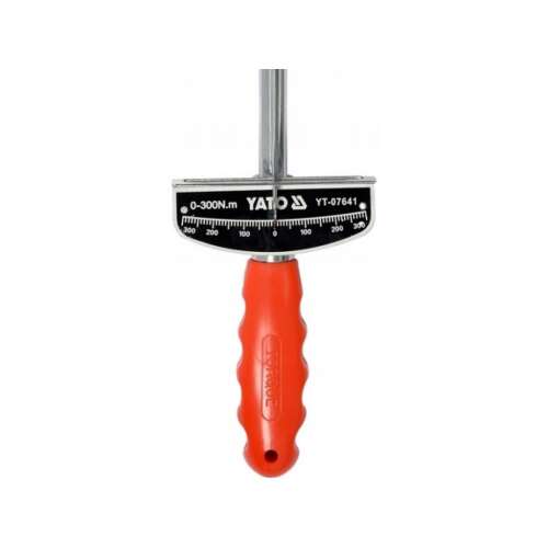 Közelkép a YATO nyomatékkulcs markolatáról és nyomatékmérő skálájáról