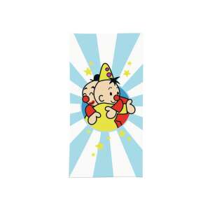 Bumba strandtörölköző, 70x140 cm, Bumba és Bumbalu öleléssel, kék és fehér csillagos háttérrel - Bumba