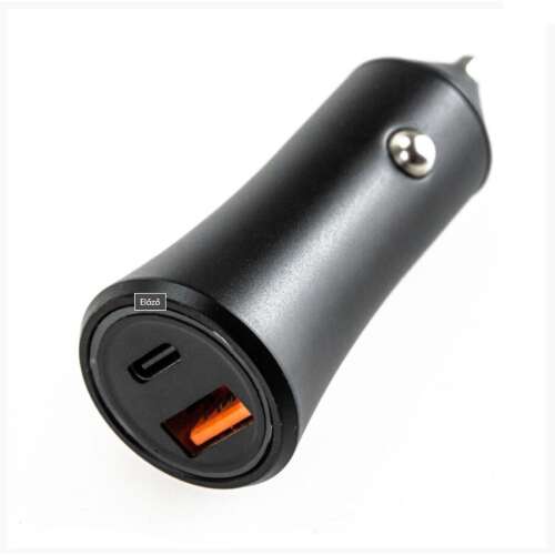 Fekete autós töltő USB-C és USB-A csatlakozókkal