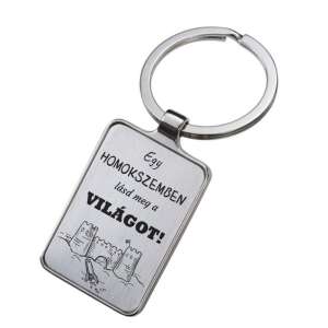 Gravírozott fém kulcstartó a "Egy homokszemben lásd meg a világot!" felirattal és homokvár képpel - Ajándék kulcstartó