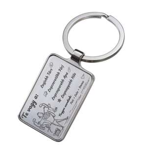 Gravírozott fém kulcstartó apának a felirattal: "Te vagy a legjobb társ, a legszeretőbb férj, a legszuperebb apa, a legnagyobb hős. Nagyon szeretünk: Peti + Lala + Emma" - Ajándék kulcstartó