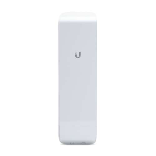Ubiquiti Networks NanoStation M5 vezeték nélküli hozzáférési pont, elülső nézet