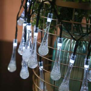 Solar powered string lights with 28 LED water drop shaped bulbs, 6 meters long, perfect for outdoor decoration - Christmas