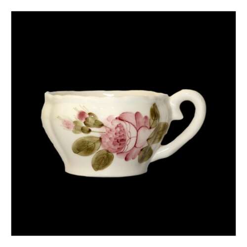 Kézzel festett kerámia teáscsésze rózsás mintával